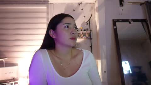 Snapshot of emma_johnson_ chatting on December 6, 2024, 4:25 am emma_johnson_ online show from December 6, 2024, 4:25 am