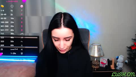 Snapshot of emma_jordan chatting on January 15, 2025, 11:43 am Emma online show from January 15, 2025, 11:43 am