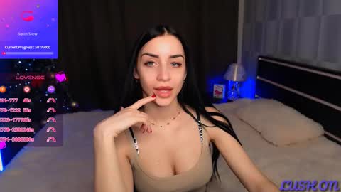 Snapshot of emma_jordan chatting on January 27, 2025, 12:37 pm Emma online show from January 27, 2025, 12:37 pm