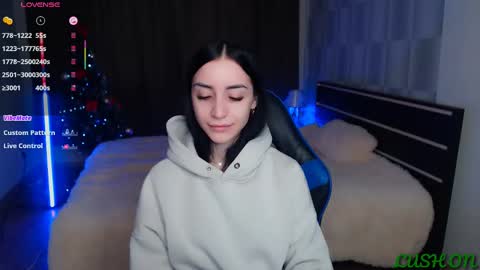 Snapshot of emma_jordan chatting on February 12, 2025, 12:12 pm Emma online show from February 12, 2025, 12:12 pm