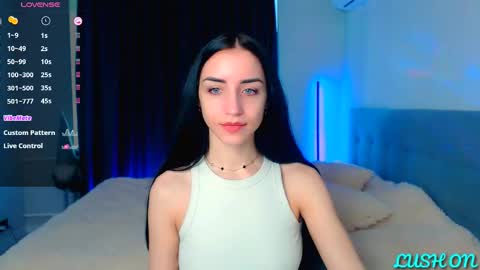 Snapshot of emma_jordan chatting on March 11, 2025, 9:02 am Emma online show from March 11, 2025, 9:02 am