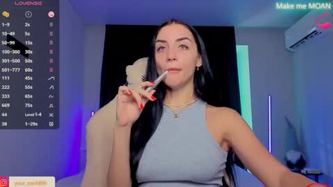 Snapshot of emma_jordan chatting on September 24, 2025, 7:33 am Emma online show from September 24, 2025, 7:33 am