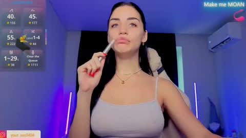 Snapshot of emma_jordan chatting on October 6, 2025, 7:28 am Emma online show from October 6, 2025, 7:28 am