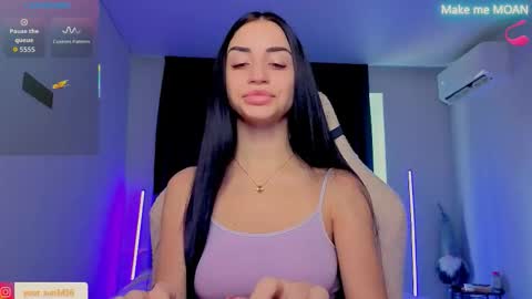 Snapshot of emma_jordan chatting on October 7, 2025, 6:43 am Emma online show from October 7, 2025, 6:43 am