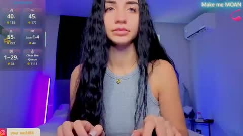 Snapshot of emma_jordan chatting on October 15, 2025, 7:52 am Emma online show from October 15, 2025, 7:52 am