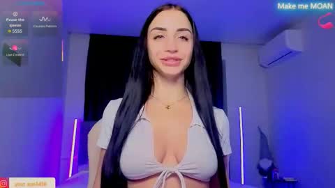 Snapshot of emma_jordan chatting on October 26, 2025, 5:08 pm Emma online show from October 26, 2025, 5:08 pm