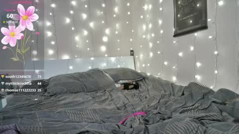 Snapshot of emma_just chatting on May 18, 2026, 8:25 pm emma_just online show from May 18, 2026, 8:25 pm