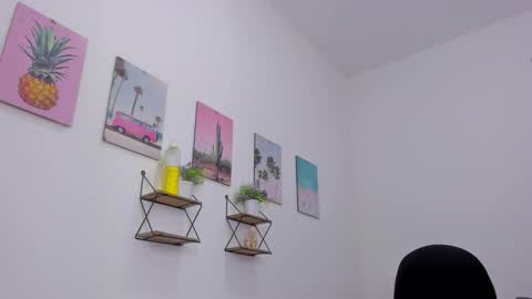 whises lits        online show from December 5, 2025, 12:03 pm