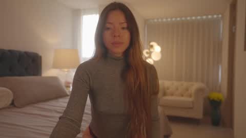 emma_lu1 online show from February 20, 2025, 6:02 pm