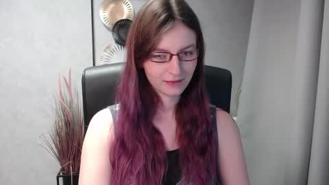 emma online show from December 30, 2024, 8:43 am