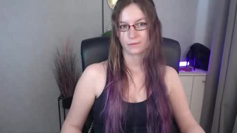 emma online show from October 20, 2025, 12:27 pm