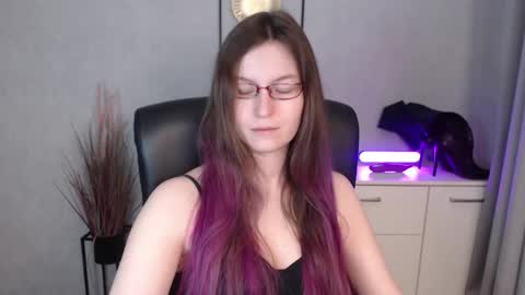 emma online show from December 18, 2025, 7:03 am