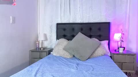 Snapshot of emma_martiin chatting on July 16, 2026, 12:27 am Im Emma online show from July 16, 2026, 12:27 am