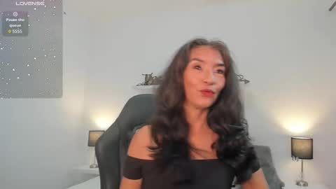 Emma  online show from March 25, 2026, 11:38 am