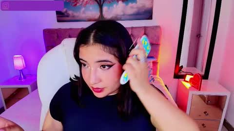 Snapshot of emma_monserratt chatting on October 5, 2025, 9:18 am Emma Monserratt online show from October 5, 2025, 9:18 am