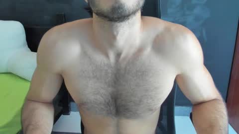 Snapshot of emma_muscle_ chatting on February 28, 2025, 12:43 am emma online show from February 28, 2025, 12:43 am