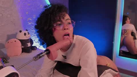     online show from January 31, 2025, 1:12 pm