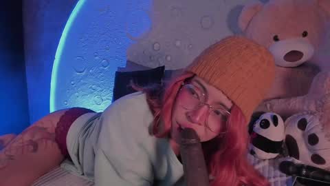     online show from February 13, 2025, 1:05 pm