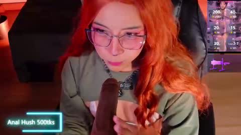 Snapshot of emma_nakamura chatting on July 9, 2026, 10:19 am online show from July 9, 2026, 10:19 am