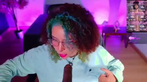 Snapshot of emma_nakamura chatting on August 3, 2026, 10:21 am online show from August 3, 2026, 10:21 am