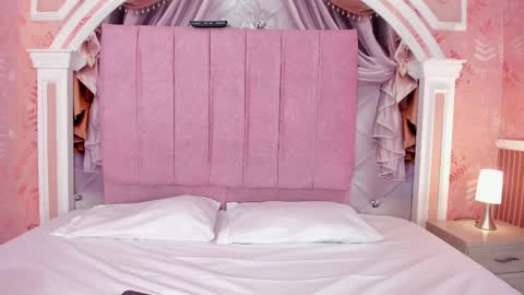 EMMA  online show from March 7, 2026, 12:02 pm