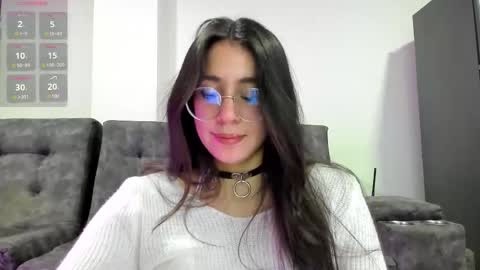 Emma online show from November 17, 2025, 4:18 am