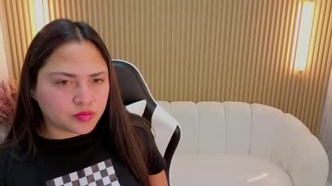Snapshot of emma_smith_tp chatting on September 26, 2025, 3:21 am Emma online show from September 26, 2025, 3:21 am