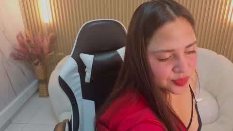 Snapshot of emma_smith_tp chatting on October 1, 2025, 3:34 am Emma online show from October 1, 2025, 3:34 am