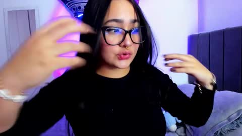 Snapshot of emma_timli1 chatting on March 4, 2026, 1:11 am Emma online show from March 4, 2026, 1:11 am