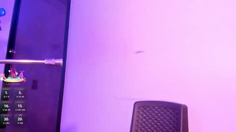 Snapshot of emma_walton_ chatting on May 13, 2026, 11:40 am online show from May 13, 2026, 11:40 am