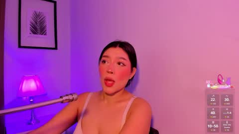 Snapshot of emma_walton_ chatting on June 7, 2026, 11:36 am online show from June 7, 2026, 11:36 am