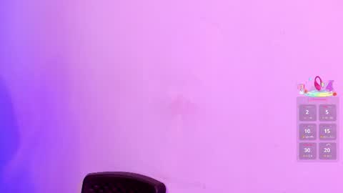 Snapshot of emma_walton_ chatting on June 10, 2026, 11:31 am online show from June 10, 2026, 11:31 am