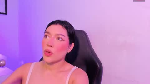 Snapshot of emma_walton_ chatting on June 16, 2026, 11:35 am online show from June 16, 2026, 11:35 am
