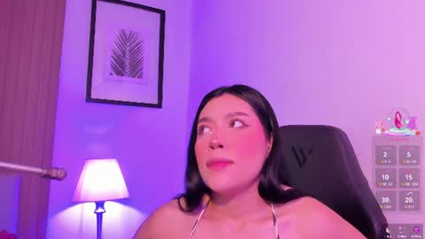 Snapshot of emma_walton_ chatting on June 19, 2026, 11:36 am online show from June 19, 2026, 11:36 am
