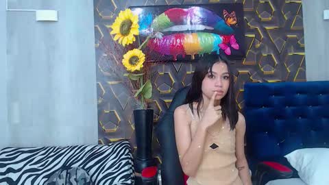 Snapshot of emma_willians_ chatting on October 12, 2025, 8:19 pm EMMA online show from October 12, 2025, 8:19 pm
