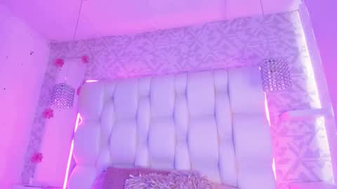 emmaa00_ online show from February 26, 2026, 7:24 pm