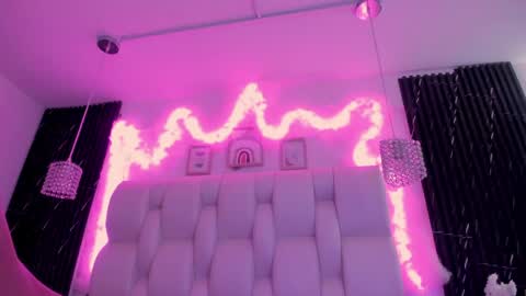 Snapshot of emmaa00_ chatting on May 14, 2026, 6:37 pm emmaa00_ online show from May 14, 2026, 6:37 pm