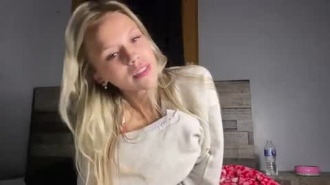 Snapshot of emmaabennett chatting on June 25, 2026, 2:11 am Emma Bennett online show from June 25, 2026, 2:11 am