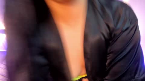 Snapshot of emmabecket2 chatting on December 31, 2024, 6:59 am emma becket online show from December 31, 2024, 6:59 am