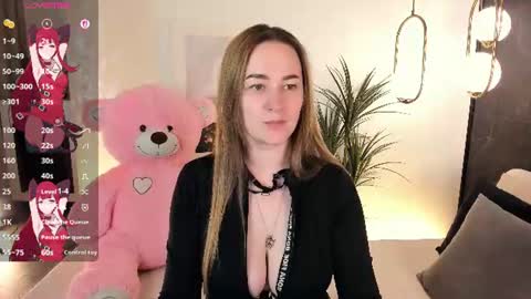 Snapshot of emmabloomm chatting on July 18, 2026, 11:19 pm Emma online show from July 18, 2026, 11:19 pm