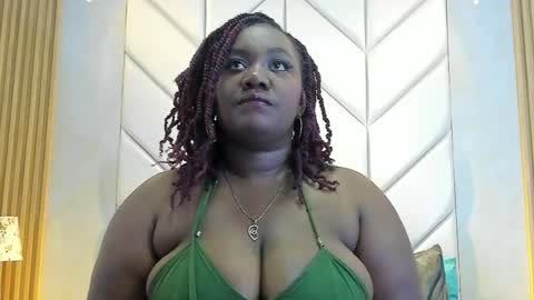 Snapshot of emmabrantt_ chatting on June 2, 2026, 3:52 am EmmaBrantt online show from June 2, 2026, 3:52 am