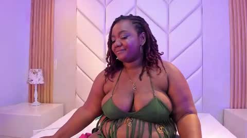 Snapshot of emmabrantt_ chatting on June 13, 2026, 5:16 am EmmaBrantt online show from June 13, 2026, 5:16 am