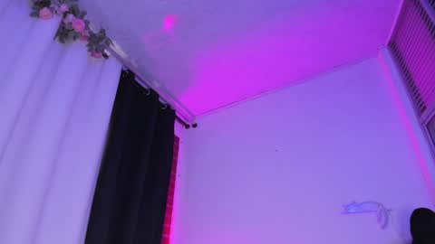 Snapshot of emmaclark_1 chatting on July 18, 2026, 7:06 pm emmaclark_1 online show from July 18, 2026, 7:06 pm