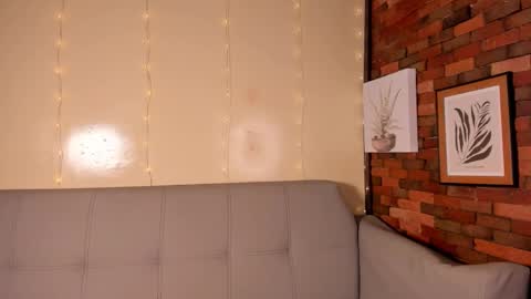 Snapshot of emmaconneer chatting on December 11, 2024, 6:58 am Emma online show from December 11, 2024, 6:58 am