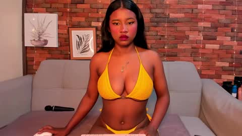 Snapshot of emmaconneer chatting on January 27, 2025, 12:58 pm Emma online show from January 27, 2025, 12:58 pm