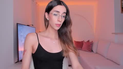 Emma voger online show from September 12, 2025, 2:11 am