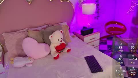 Snapshot of emmacrush chatting on May 22, 2026, 8:58 pm Welcome Im yosein Your love is my passion activate it with your tips and enjoy with me online show from May 22, 2026, 8:58 pm