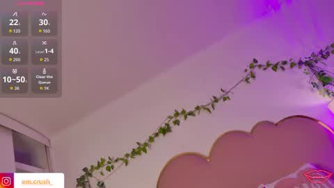 Snapshot of emmacrush chatting on June 10, 2026, 10:08 pm Welcome Im yosein Your love is my passion activate it with your tips and enjoy with me online show from June 10, 2026, 10:08 pm