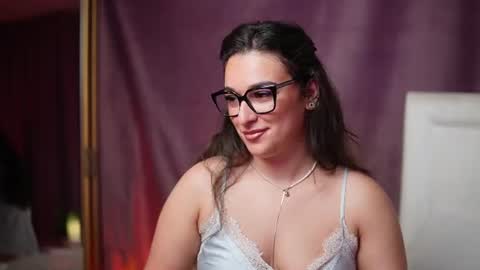 Snapshot of emmadallas chatting on July 20, 2026, 9:17 pm Emma online show from July 20, 2026, 9:17 pm