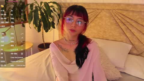           online show from April 24, 2026, 12:18 pm